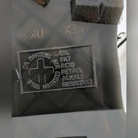 Dr. Martens AirWare Jadon Quad Retro 8-Eye Leather Platform Boot - Picture 12 of 12